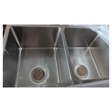 Karran SS Undermount Sink (30" x 18" x 9-1/2")