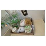 Wall Wax Melt + Other Bathroom Decor