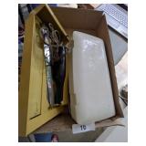 (2) Electric Knives