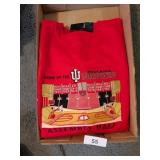 NWT Indiana IU Hoosier Size Large Sweatshirt