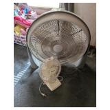 (2) Fans