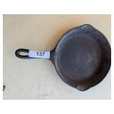 #6 Wagner Ware Iron Skillet - 9"