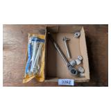 Eastco 5pc Wrench Set, Ratchets & Sockets