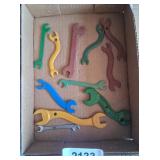 (11) Wrenches