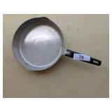 Vintage Magnalite Aluminum Skillet - 10"