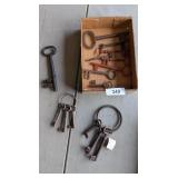 Assorted Large Vintage Keys