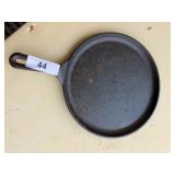 Cracker Barrel Cast Iron Flat Griddle - 10.5"