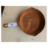 #5 Cast Iron Skillet - 9"
