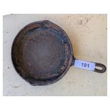 #6 Cast Iron Skillet - 9.5"