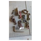Assorted Hooks - (1) Yankee