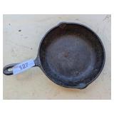 #5 Cast Iron Skillet - 8"