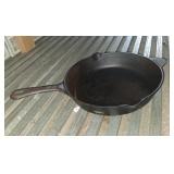 Heuck Classics Cast Iron Skillet - 12"