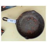SK Cast Iron Skillet - 8"