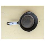 Cast Iron Skillet - 8"