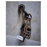 Double Wheel Hanging Pulley