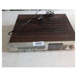 Hitachi HTA 4000 Stereo/Tuner/Amplifier