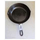 Vintage #7 Cast Iron Skillet w/ Heat Ring