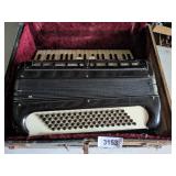 Accordion w/ Case