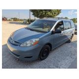 2008 Toyota Sienna CE 8-Pass