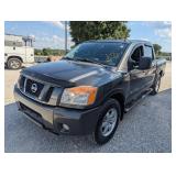 2011 Nissan Titan SV