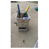 Hand Spreader & Garden Tools