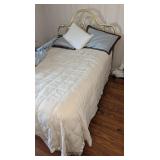 Full Size Bed w/ Bedding