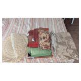 Placemats & Tablecloths
