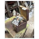 Vintage 45 Record Case & Guidepost Booklets