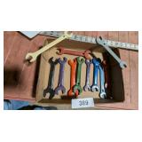 (11) Wrenches