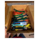 (17) Wrenches