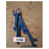 (5) Wrenches