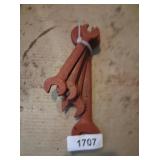 (5) Wrenches