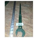Long Handled Wrench