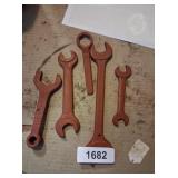 (5) Machine Wrenches