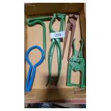 Ball & Ring Shoe Stretcher, Knu-Vise Toggle Clamp,