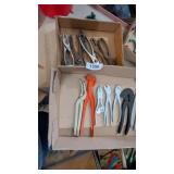 (15) Pliers