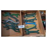 (17) Wrenches