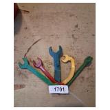 (5) Wrenches