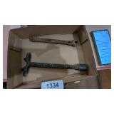 Connecting Rod Screw Wrench & Lid Lifter Wrench