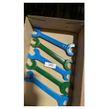 (5) Wrenches
