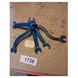 (5) Wrenches