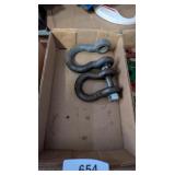 (2) Clevis