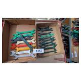(20) Wrenches