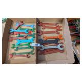 (22) Wrenches