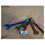 (5) Wrenches & 1.5 Extension