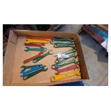 (17) Wrenches