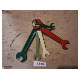 (5) Wrenches
