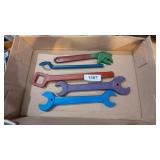(5) Wrenches