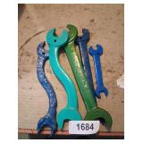 (5) Wrenches