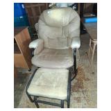 Spinning Padded Chair w/ Footrest